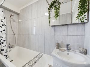 bath- click for photo gallery